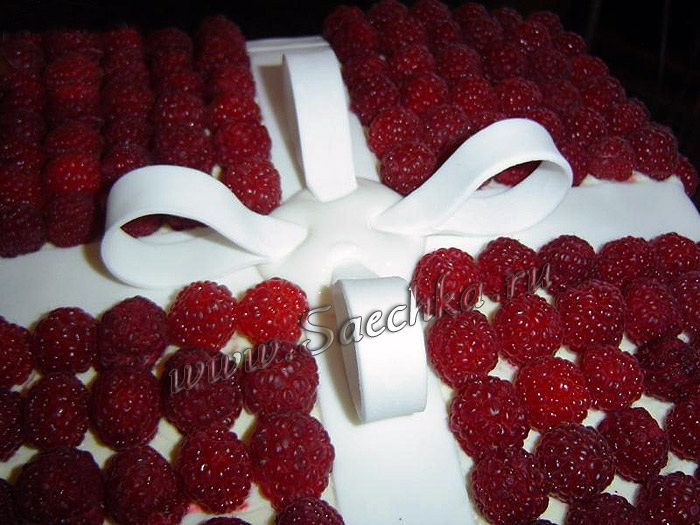 Торт с ягодами Подарок - шаг 6
