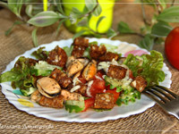 Овощной салат с мидиями