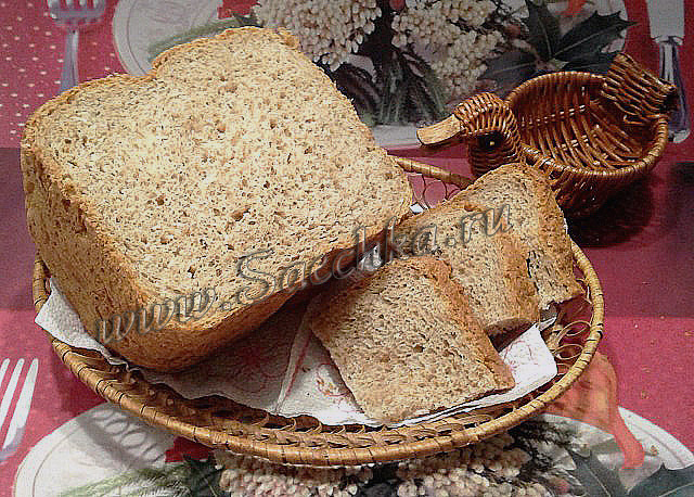 Хлеб с цельнозерновой мукой и отрубями