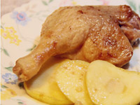 Утка с мёдом и карамелизированными яблоками