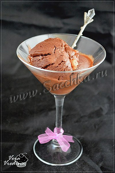 Шоколадное мороженое с зефиром