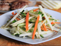 Простой овощной салат на скорую руку