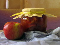 Яблочное варенье с курагой, мёдом и бадьяном