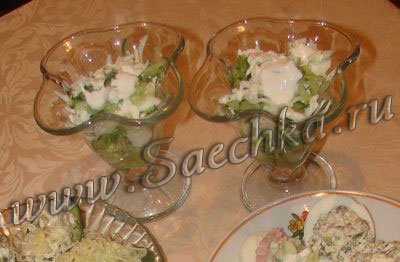 Салат с огурцом и яйцом