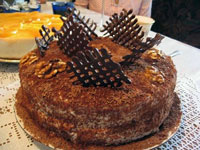 Творожный торт с украшением в виде решеток